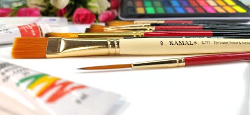 Tying & Shaping, Every bundle is tied, shaped and dressed with the same techniques used on the first Kamal brushes in 1995.